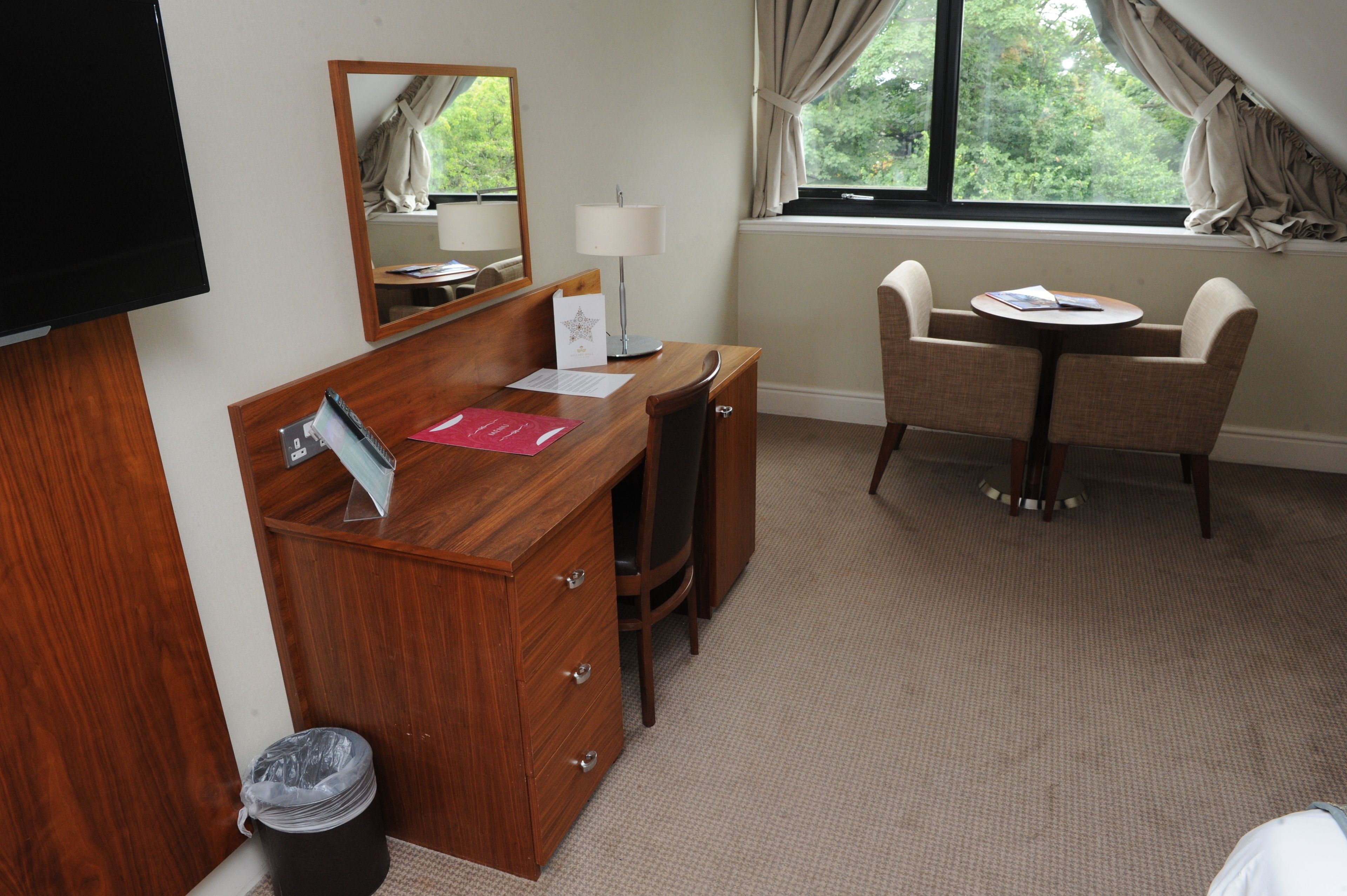 standard double room | in-room safe, individually furnished, desk, blackout curtains