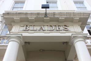 Exterior detail - Blades Hotel (London)