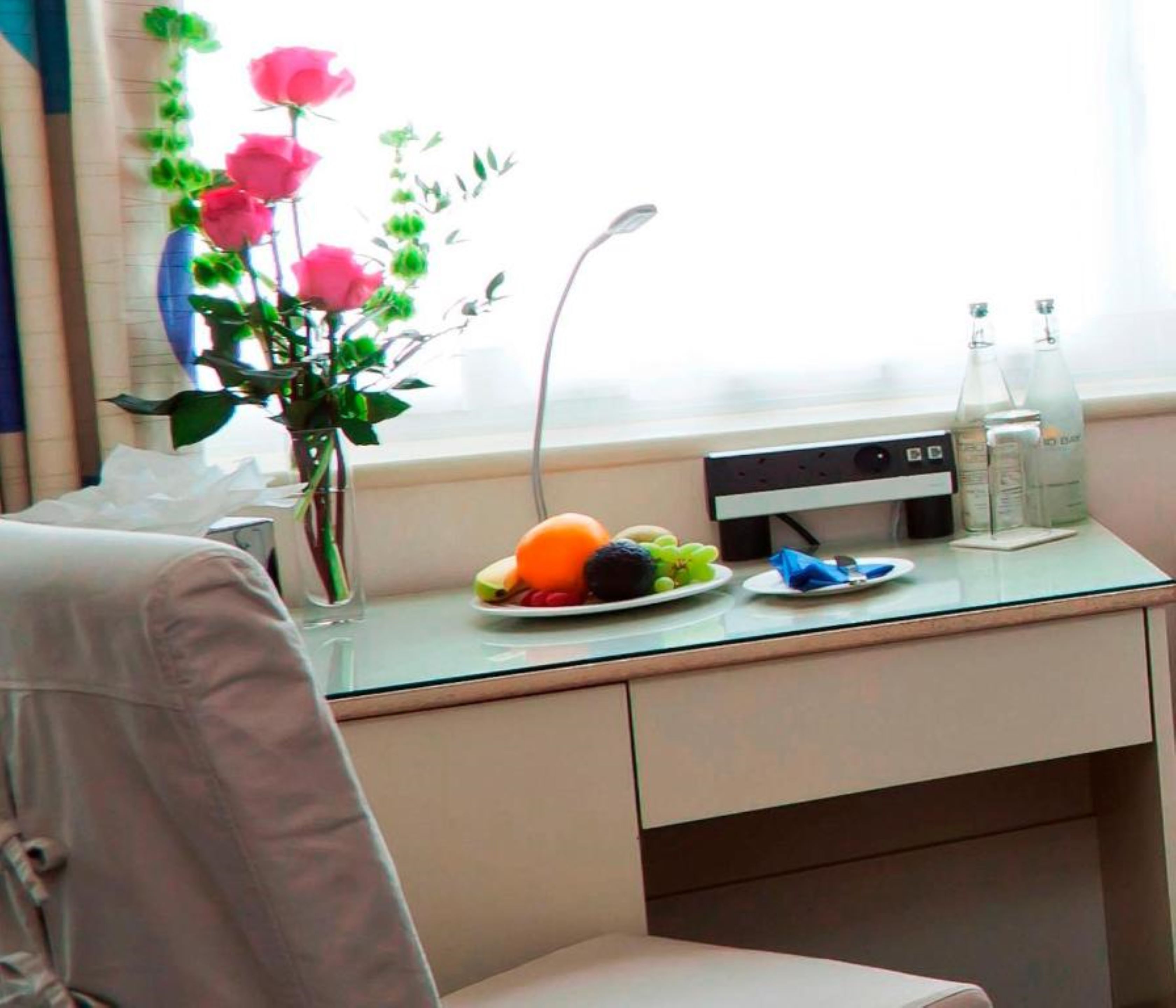 single room | hypo-allergenic bedding, in-room safe, desk, blackout curtains