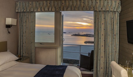 Vista desde la habitación. Cobo Bay Hotel