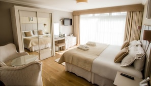 Double Room, Poolside | Egyptian cotton sheets, premium bedding, in-room safe, desk