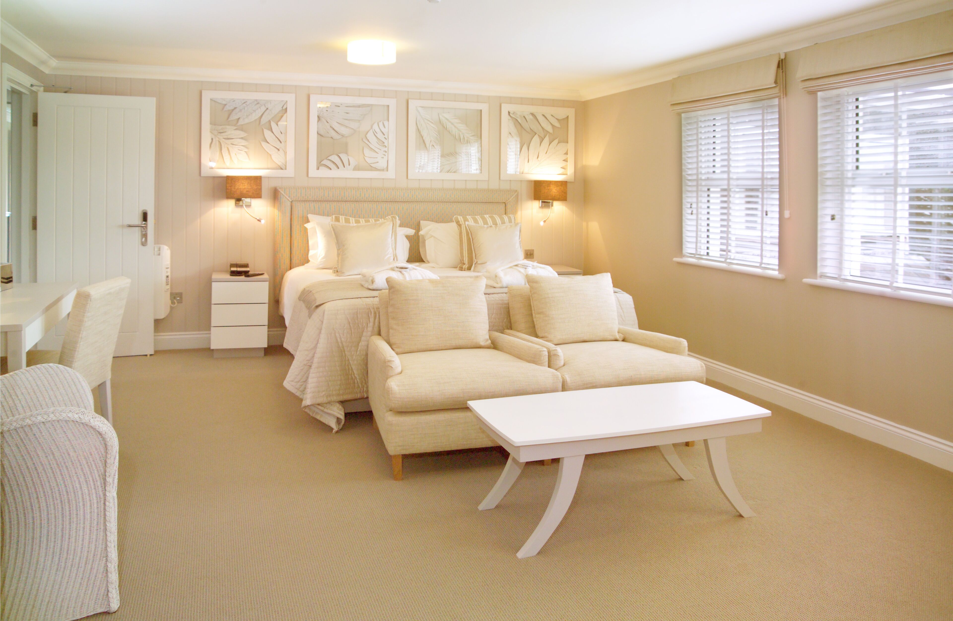 deluxe double room | egyptian cotton sheets, premium bedding, in-room safe, desk