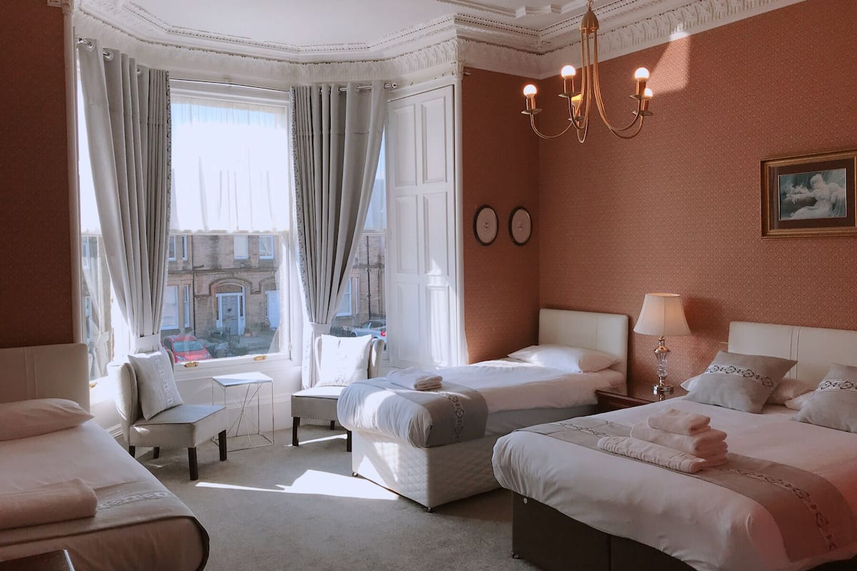 Familien-Dreibettzimmer, mit Bad (Room 5)