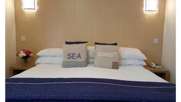 Family Room, 2 Bedrooms | Free WiFi, bed sheets