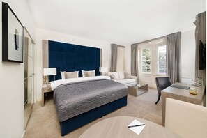 1 quarto, roupas de cama premium, cofres nos quartos