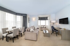 Rannoch Suite | Premium bedding, in-room safe, laptop workspace, blackout curtains - Dunalastair Hotel Suites (Pitlochry)