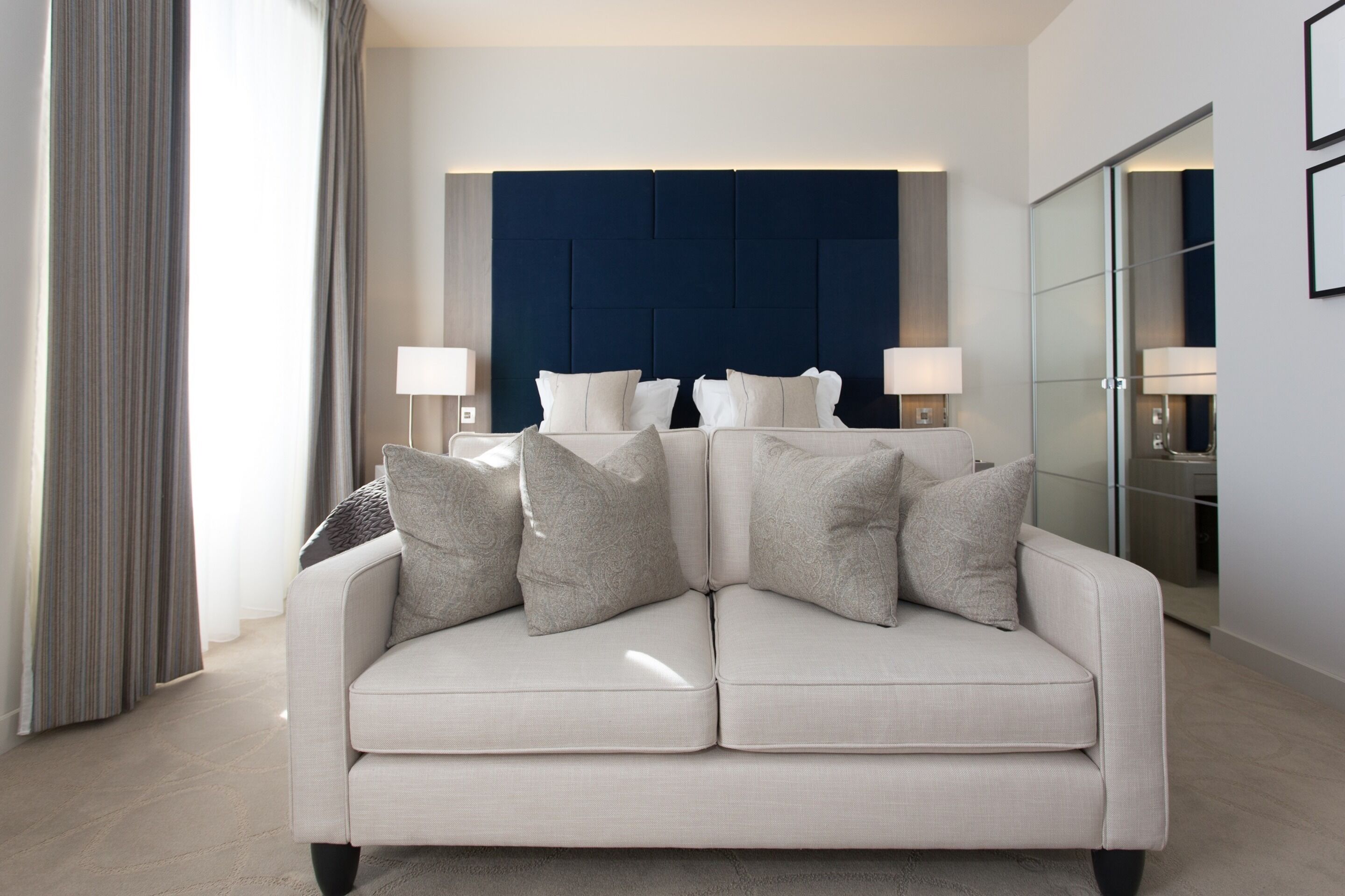 deluxe suite | 1 bedroom, premium bedding, in-room safe, laptop workspace