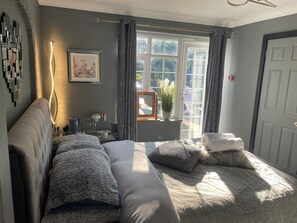 1 bedroom, memory-foam beds, iron/ironing board, free WiFi
