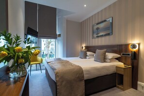 Double Room, Garden View | Minibar, in-room safe, iron/ironing board, free WiFi - London House Hotel (London)