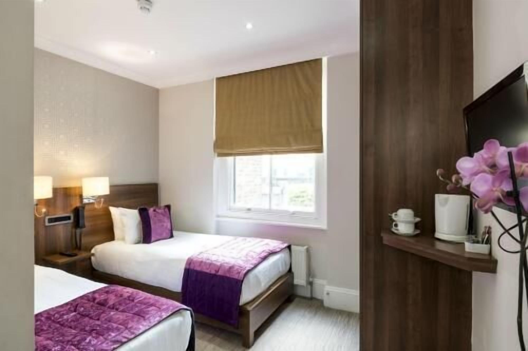 Minibar, in-room safe, iron/ironing board, free WiFi