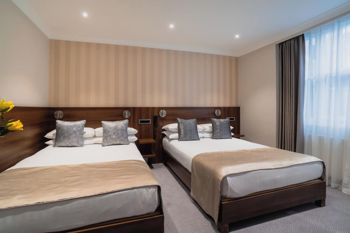 Family Room, 2 Double Beds