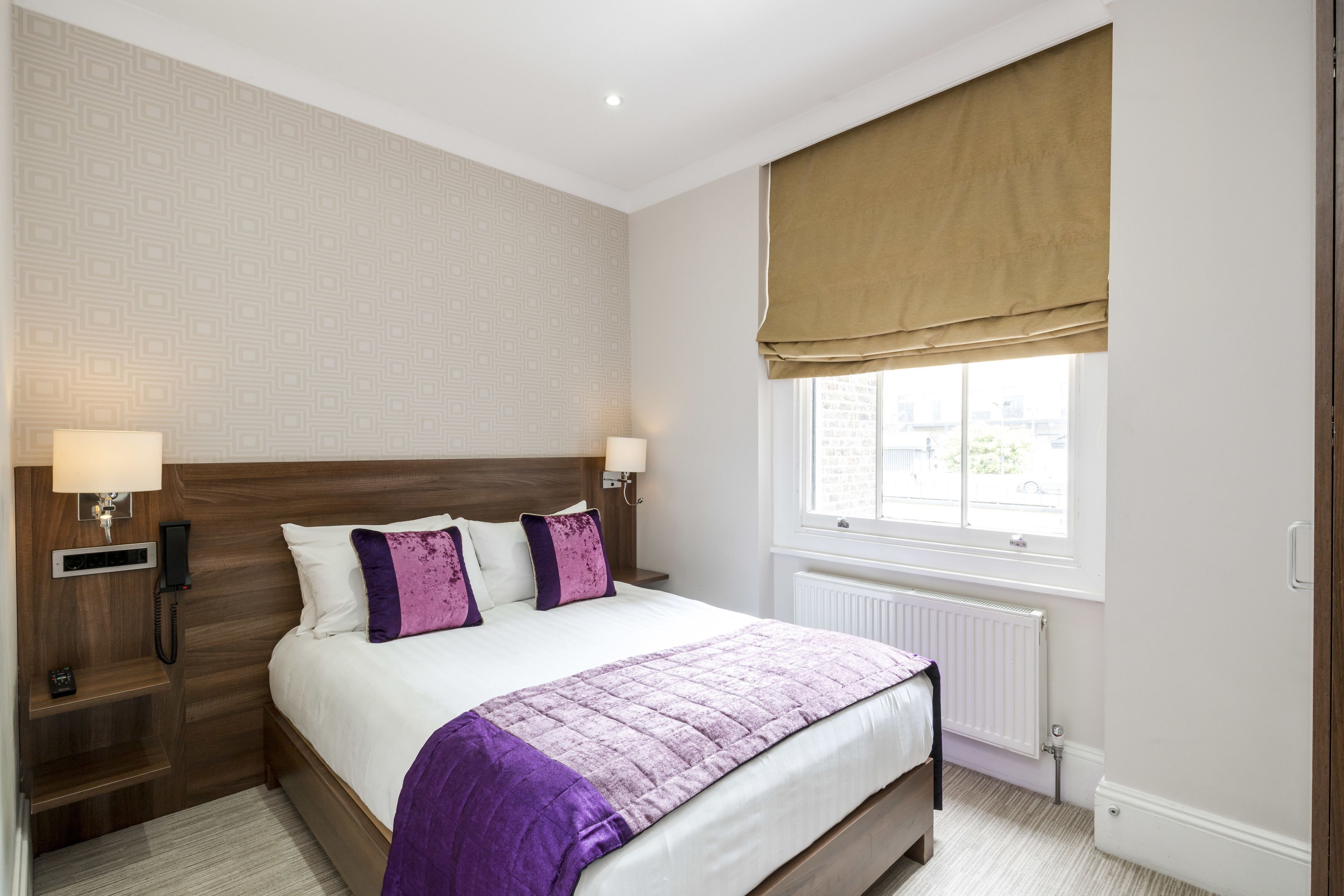Minibar, in-room safe, iron/ironing board, free WiFi