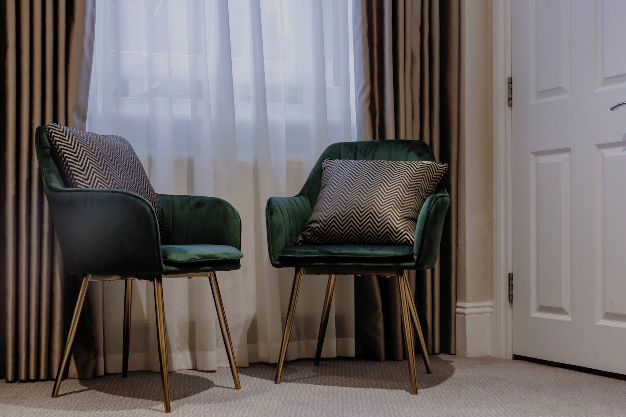 family room (1 double bed + 2 singles) | minibar, in-room safe, iron/ironing board, free wifi