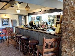 Bar (in der Unterkunft)