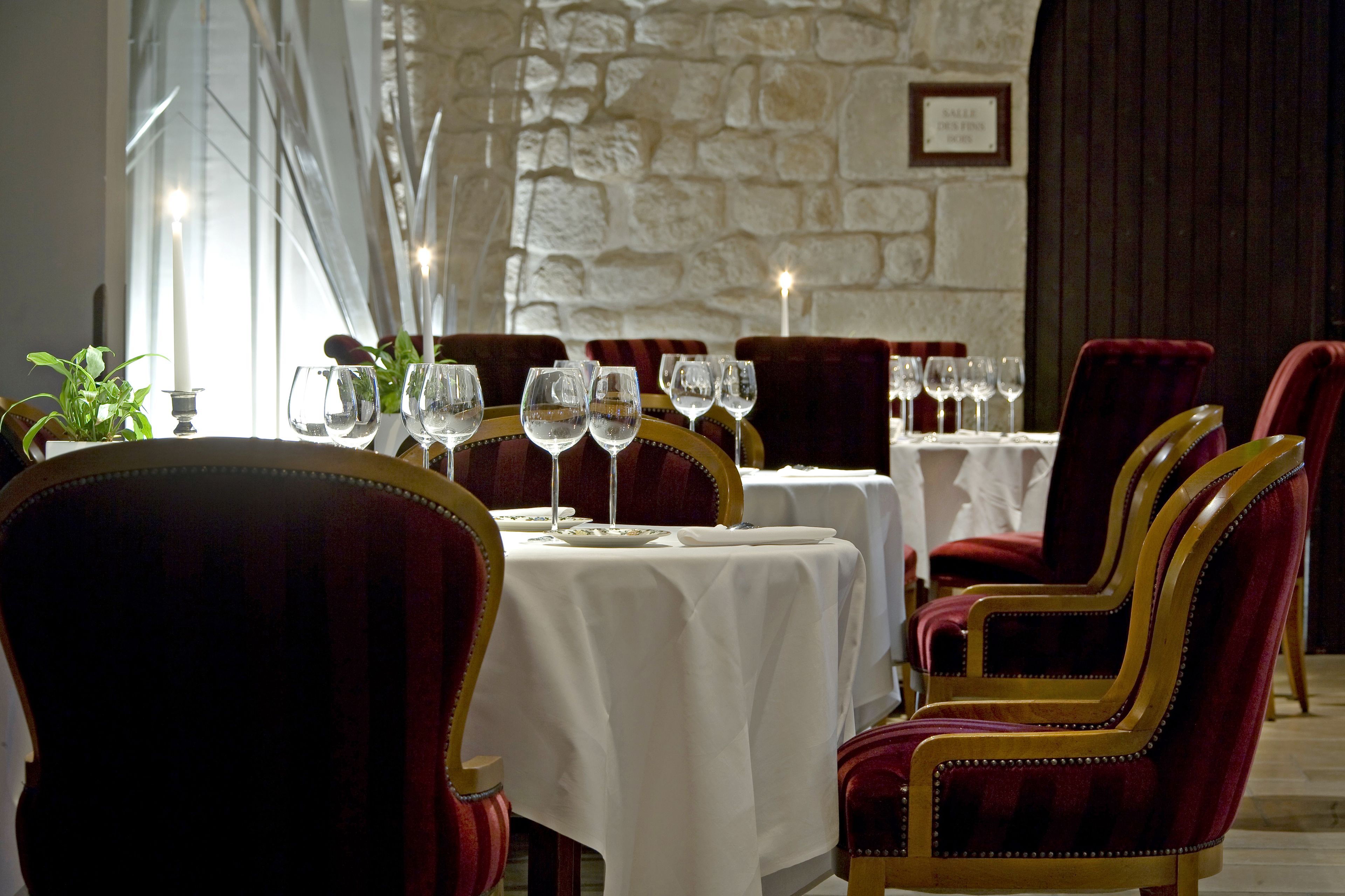 breakfast, lunch, dinner served; french cuisine