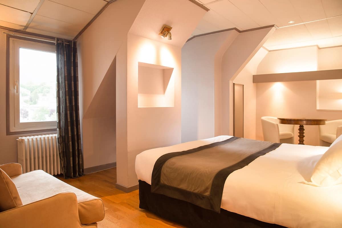 Superior Double or Twin Room | Minibar, in-room safe, desk, iron/ironing board