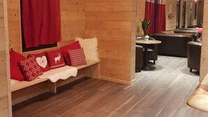 Lobby sitting area - Hôtel Le Picors (Aucun)
