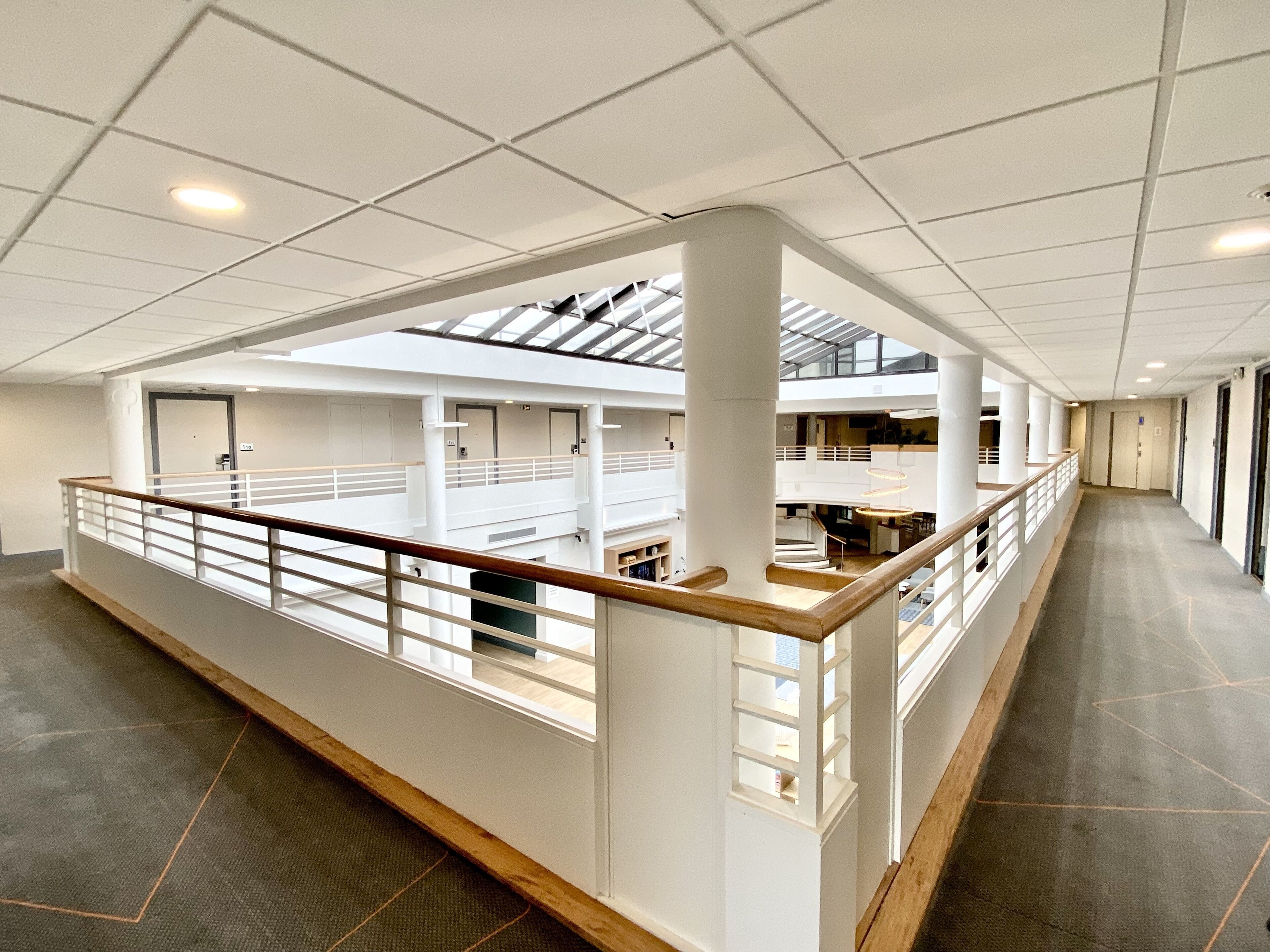 handrails in hallways