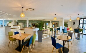 Reception - Holiday Inn Calais-Coquelles by IHG (Coquelles)