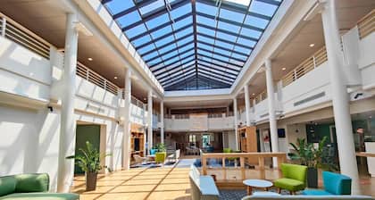 Holiday Inn Calais-Coquelles by IHG