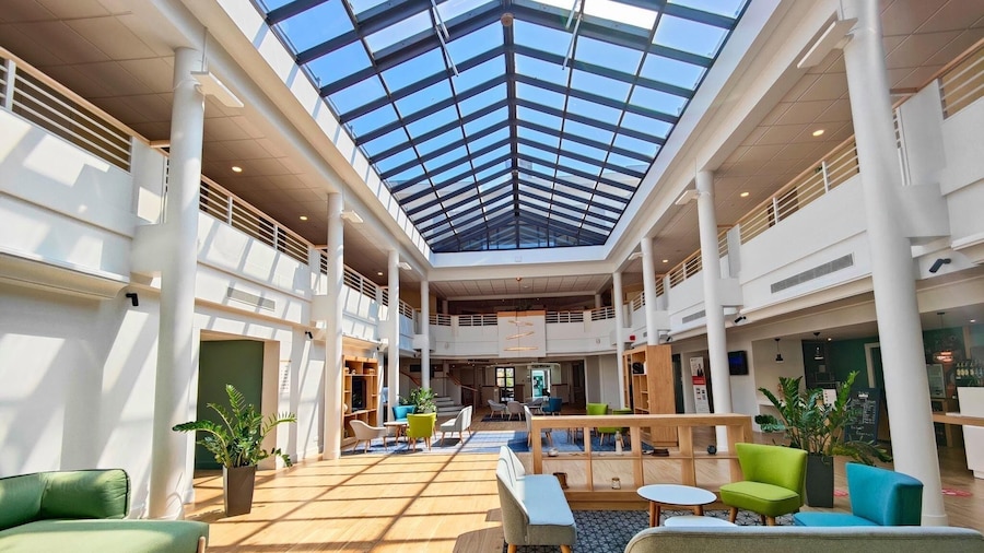 Holiday Inn Calais-Coquelles by IHG