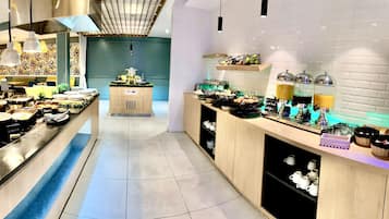 Daily buffet breakfast for a fee