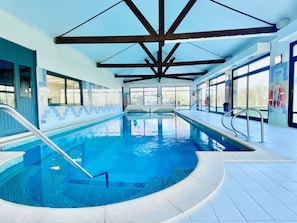 Indoor pool, pool loungers