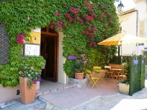 Terrace/patio - Hotel du Soleil (Hyères)