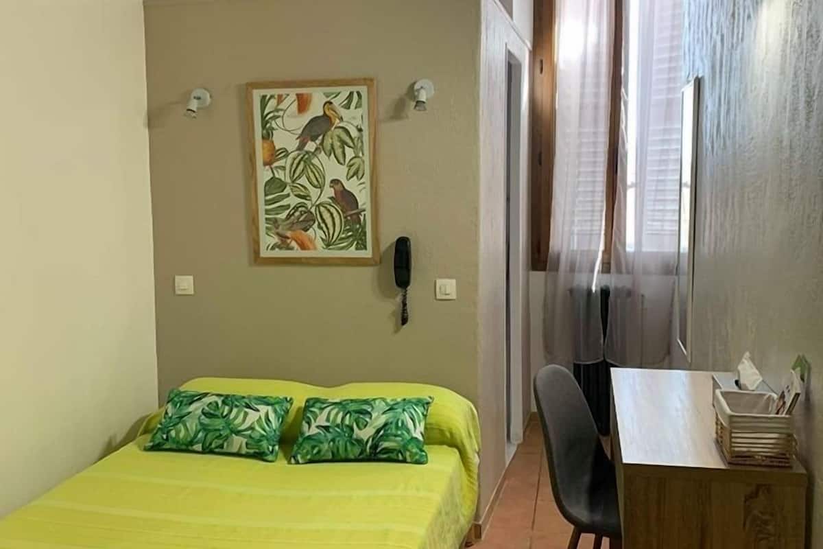Single Room | Rollaway beds (surcharge), WiFi (free)