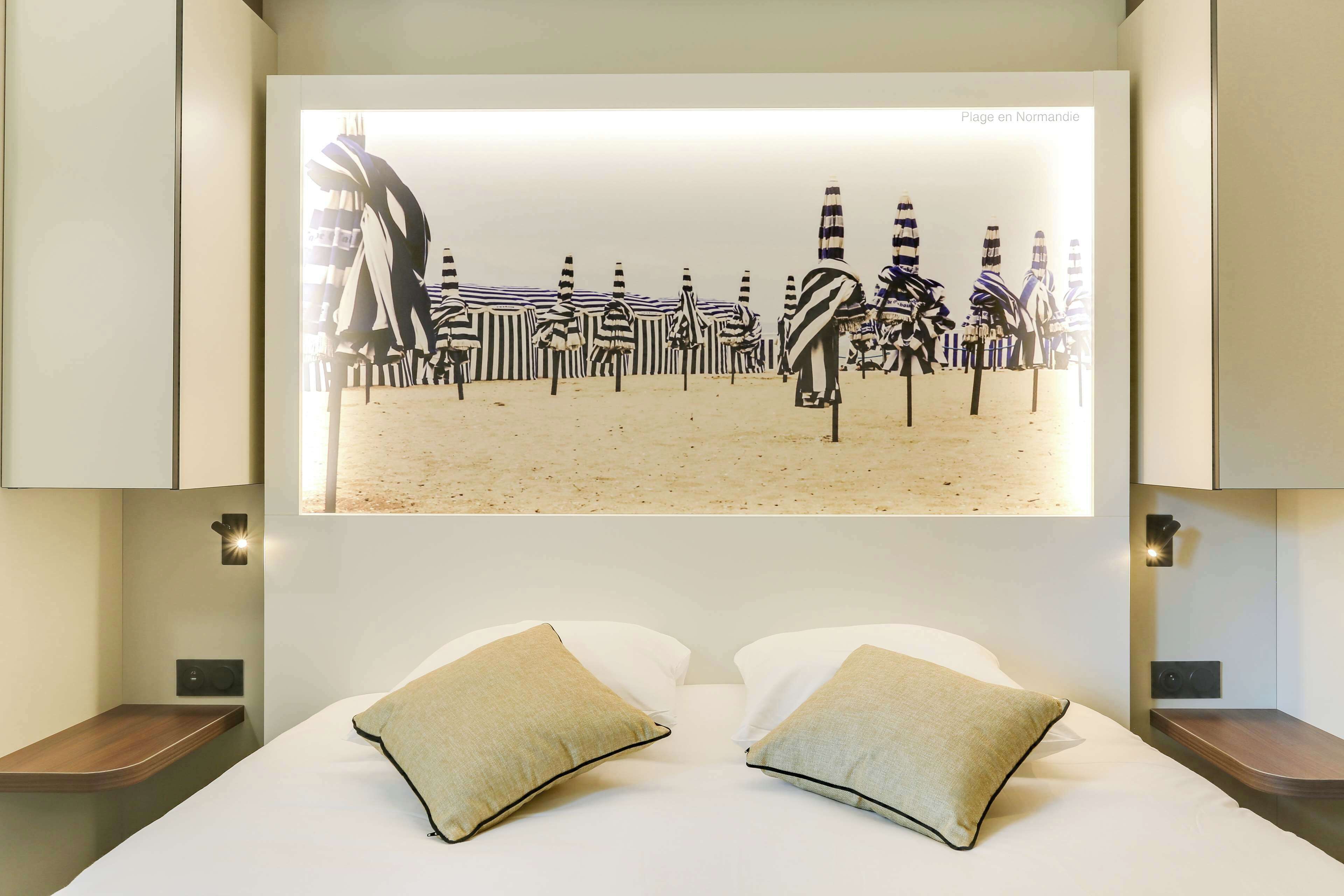 desk, soundproofing, iron/ironing board, free wifi