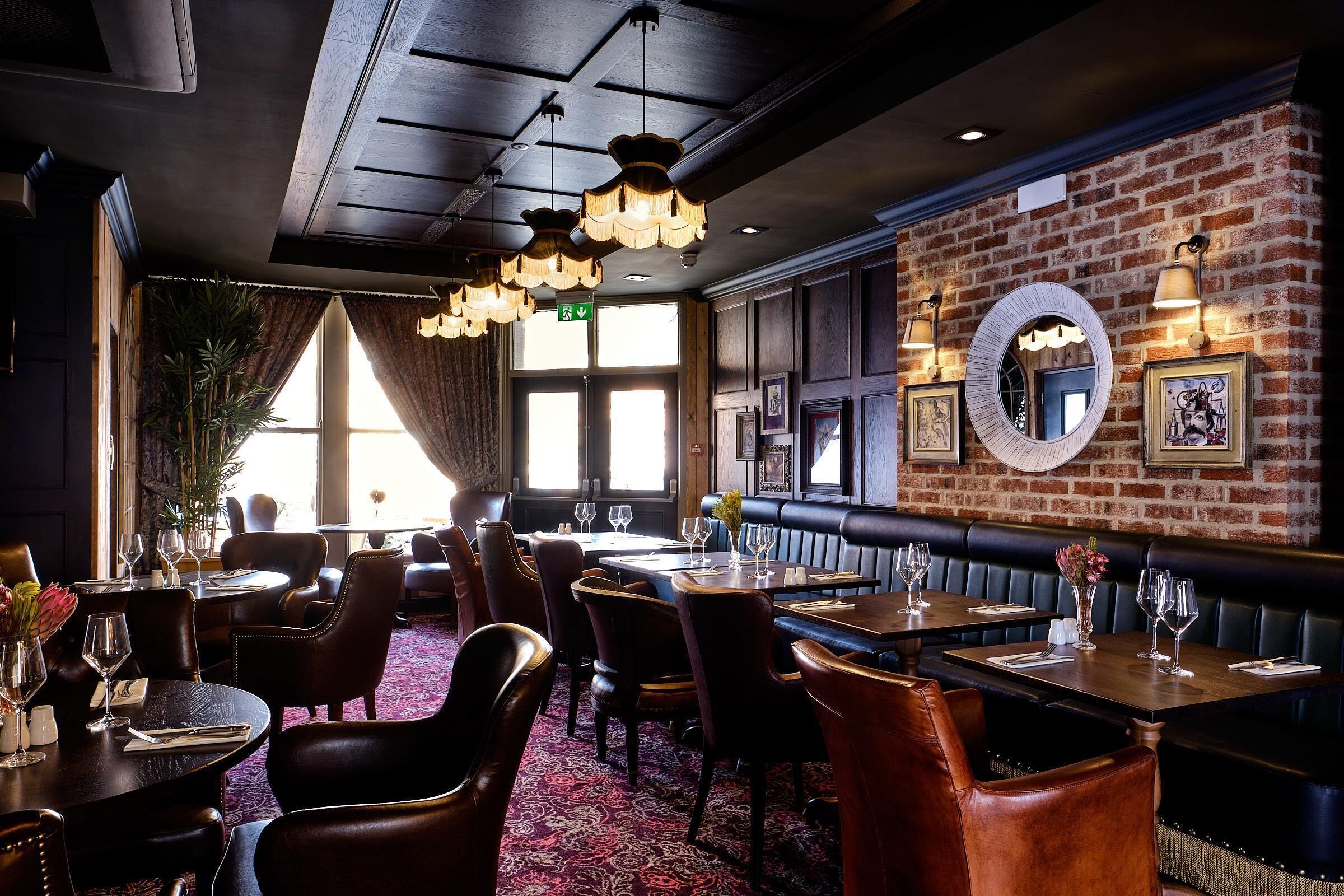 Photo - The Caledonian Hotel