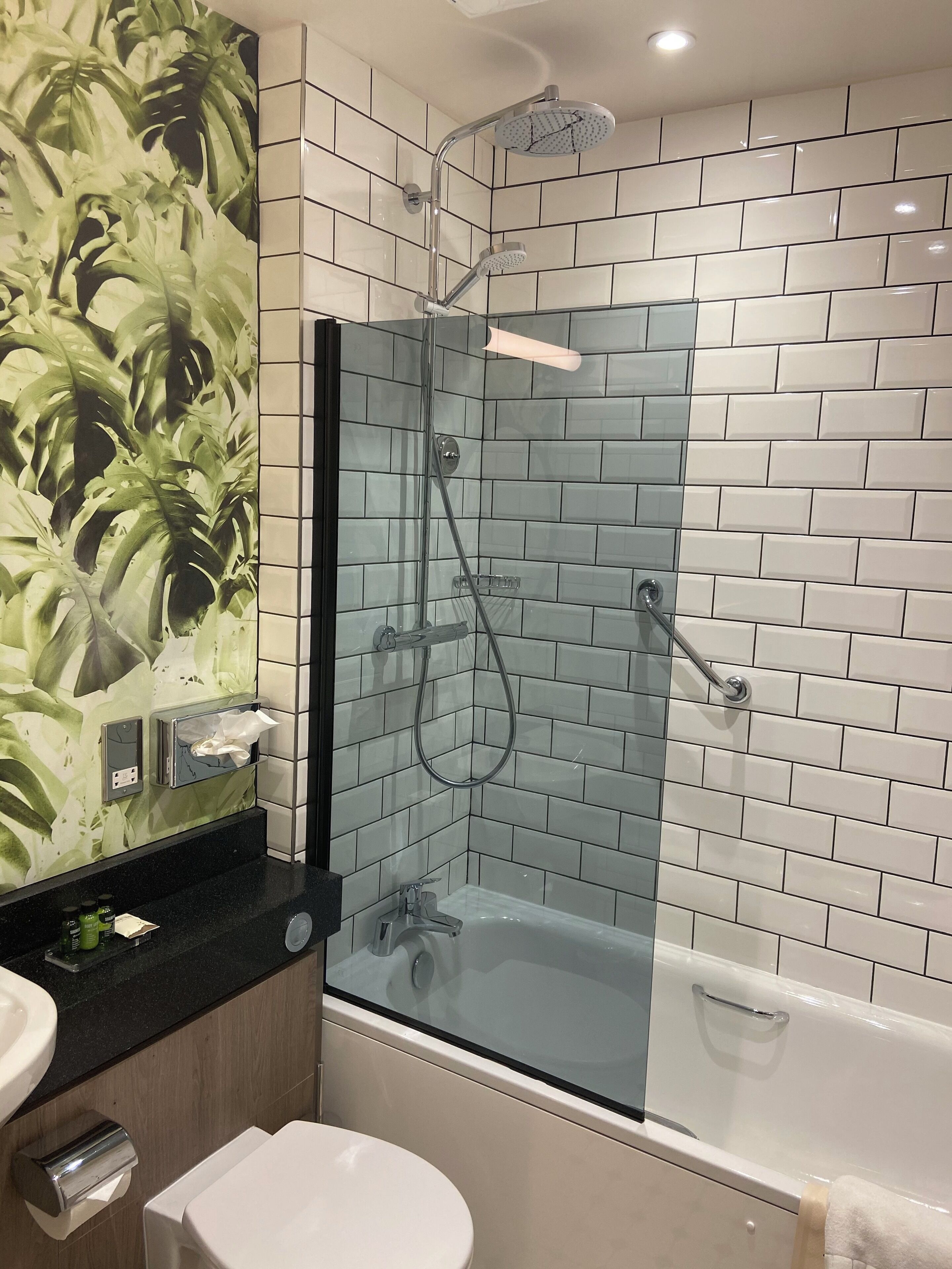 ห้องคลับ, เตียงคิงไซส์ 1 เตียง | ห้องน้ำ | ของใช้ในห้องน้ำฟรี, ไดร์เป่าผม, ผ้าเช็ดตัว