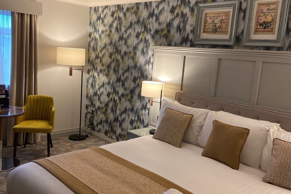 in-room safe, desk, iron/ironing board, free wifi