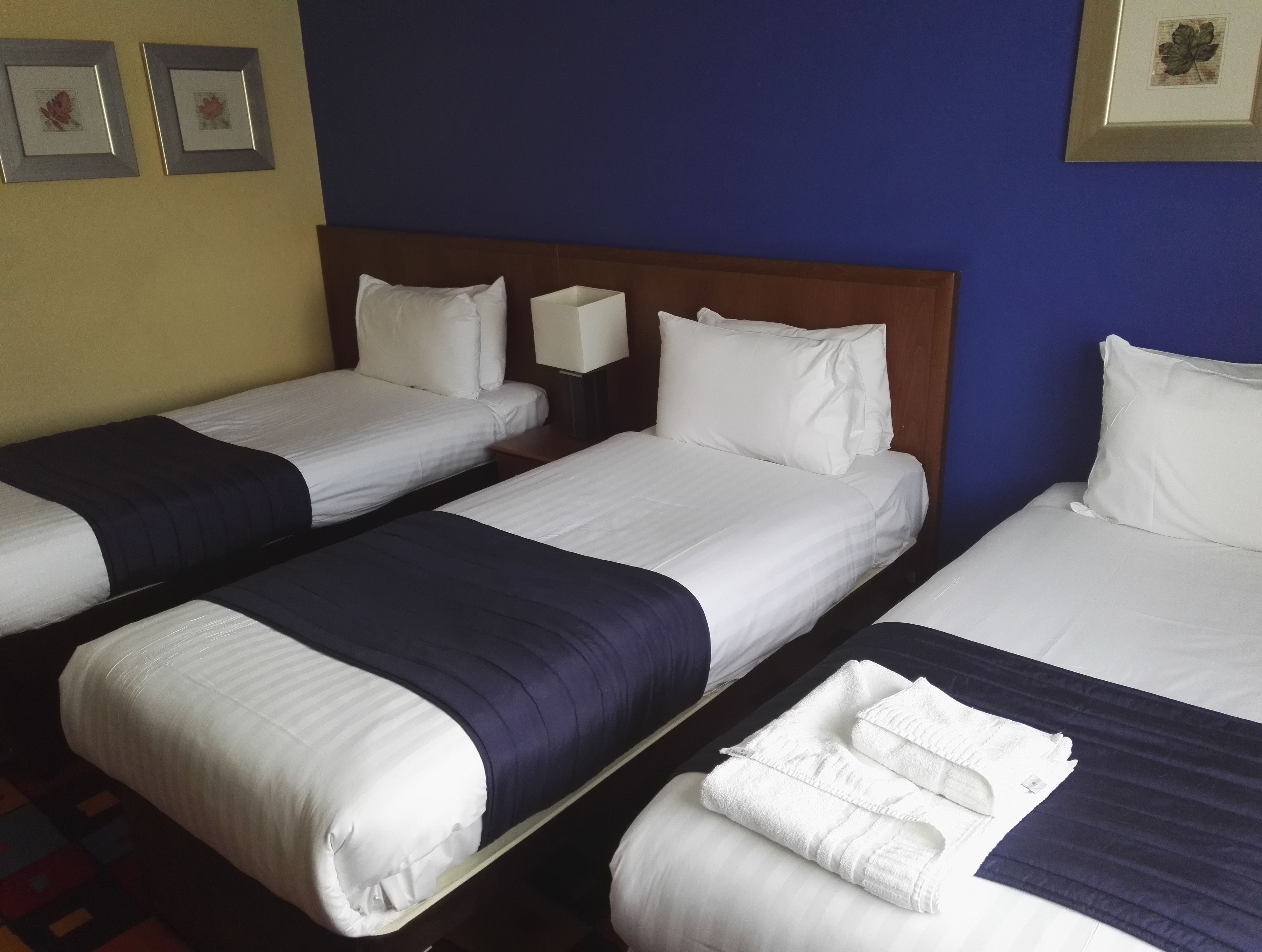 triple room | in-room safe, desk, iron/ironing board, free wifi