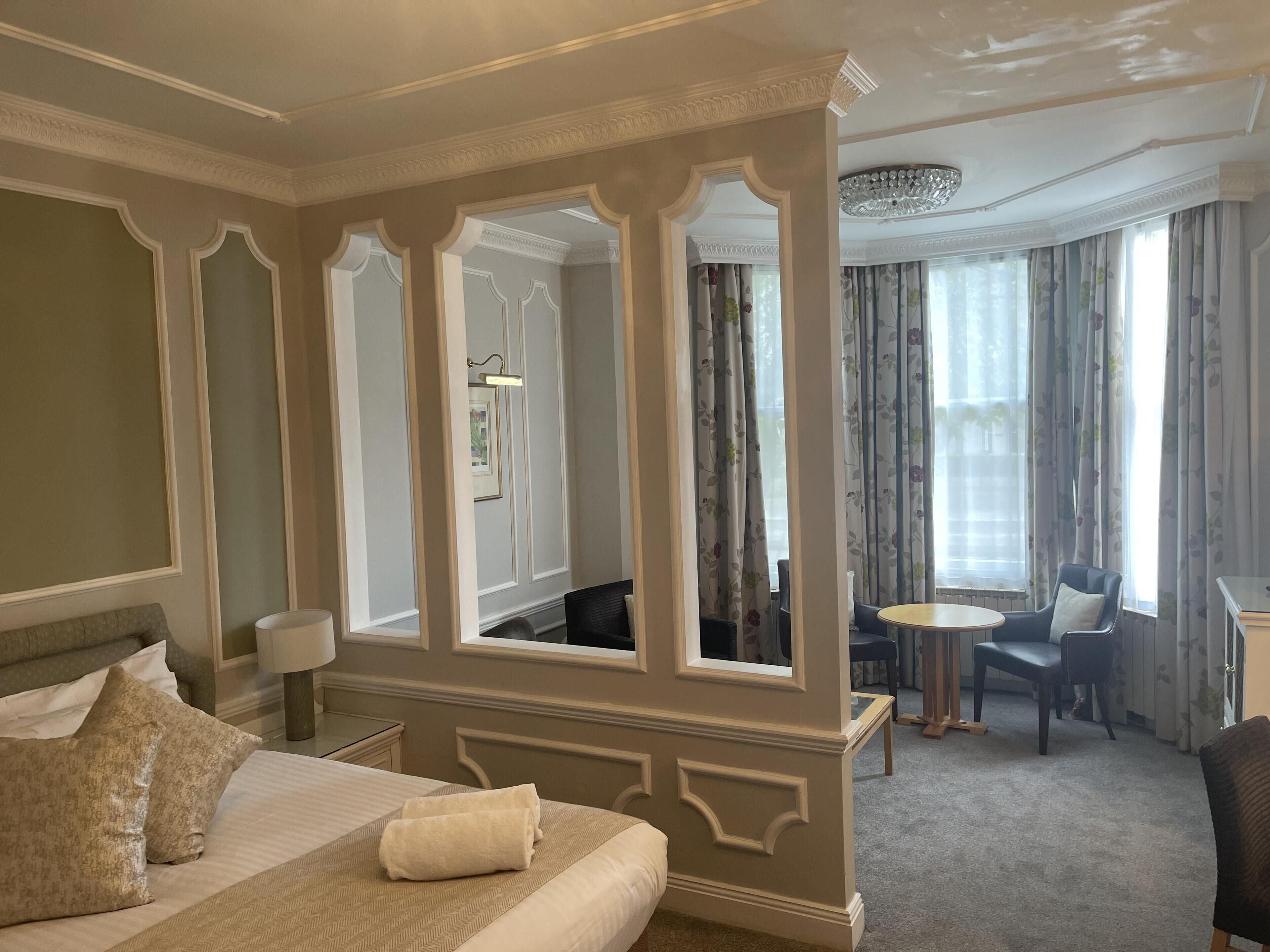 Photo - The Caledonian Hotel