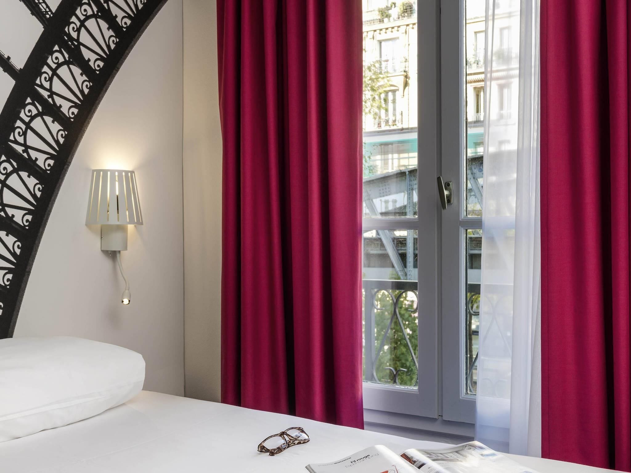 Chambre Standard, 1 lit double | Literie de qualité supérieure, surmatelas, rideaux occultants