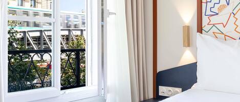 Standard Room, 1 Twin Bed | Premium bedding, pillowtop beds, blackout drapes, soundproofing