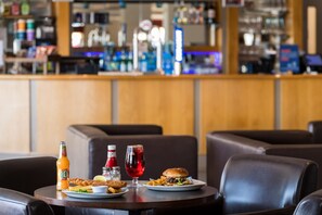 Bar (in der Unterkunft)