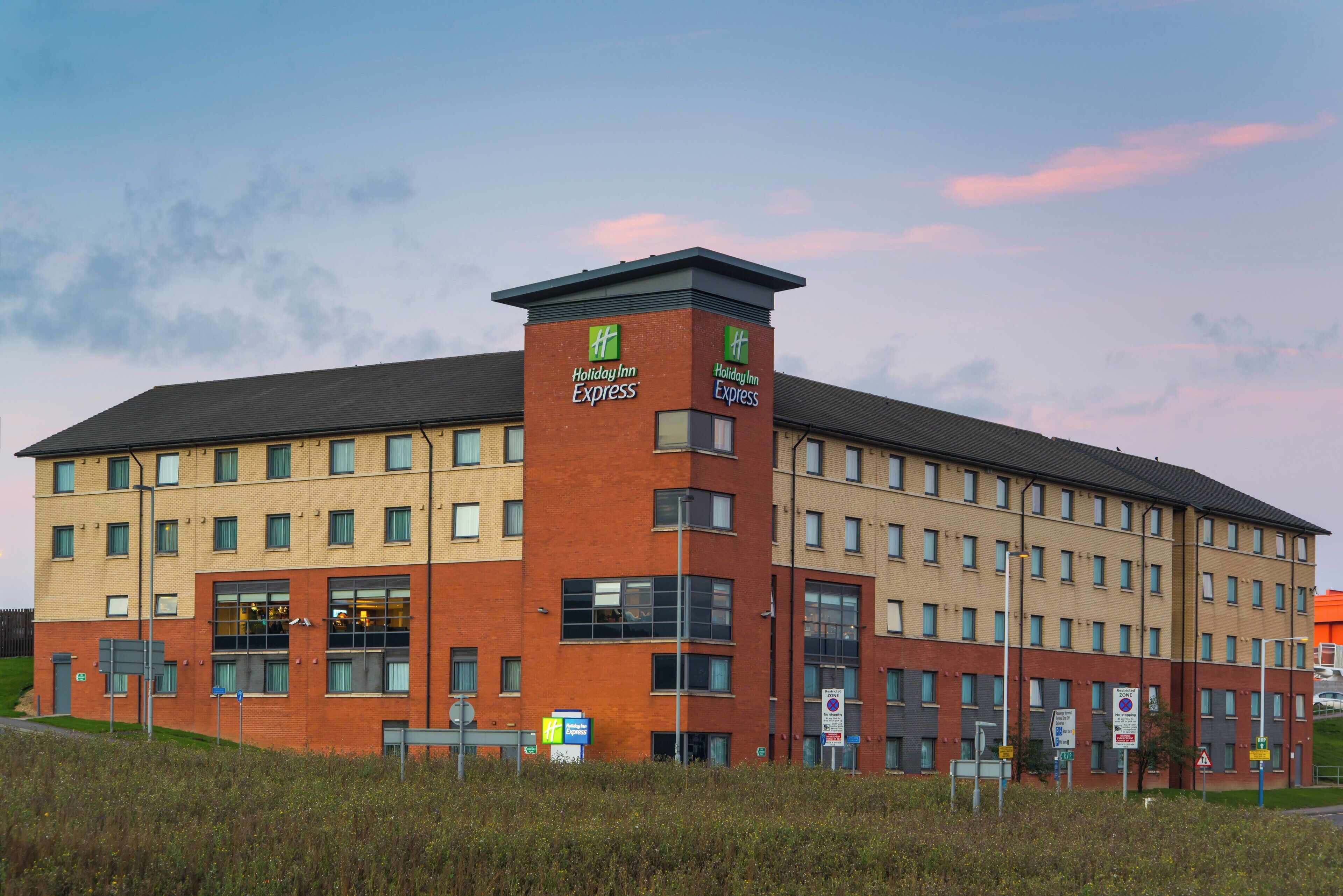 Foto - Holiday Inn Express London Luton Airport by IHG