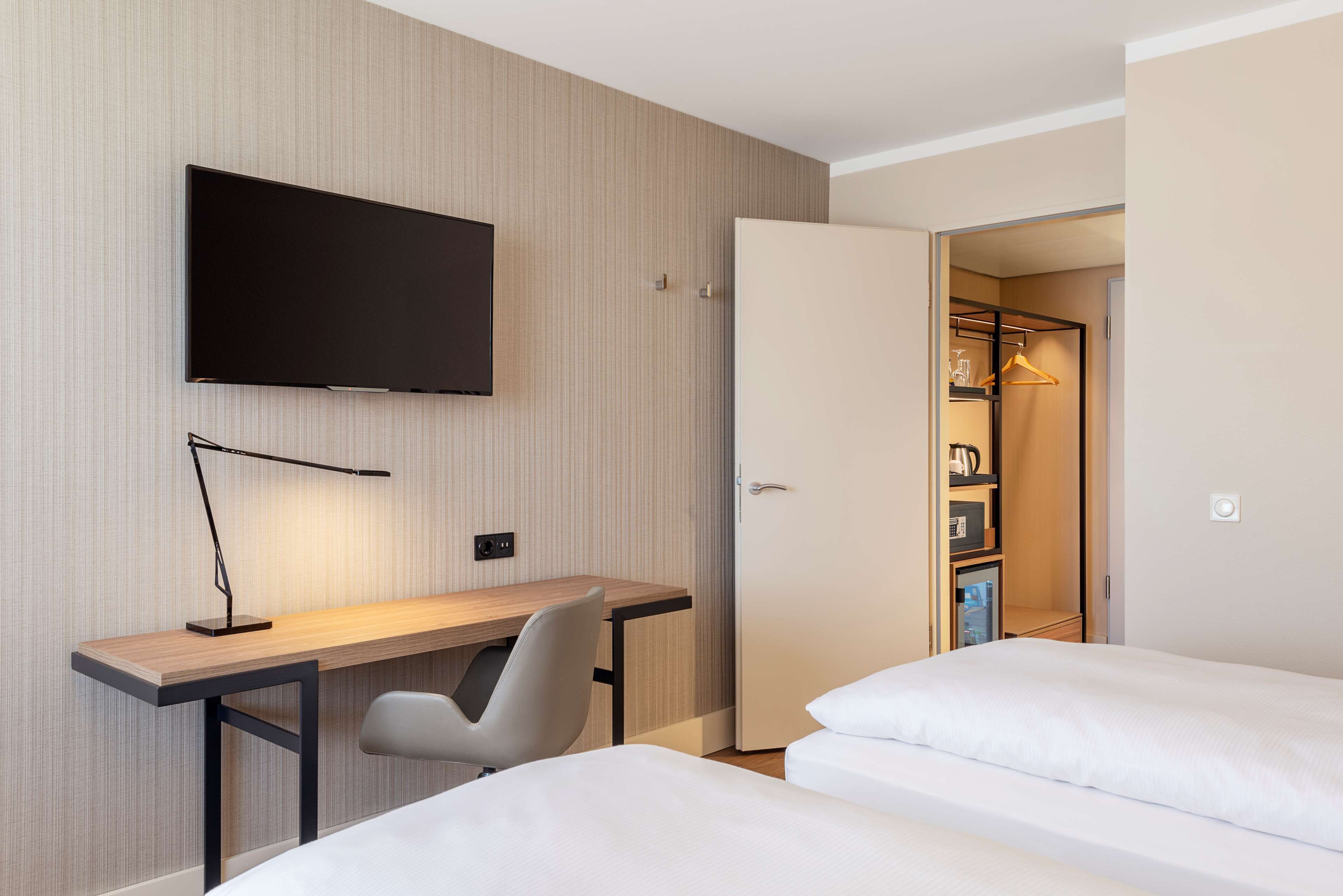 Premium bedding, pillowtop beds, minibar, in-room safe