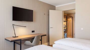 Premium bedding, pillowtop beds, minibar, in-room safe
