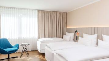 Familien-Dreibettzimmer | Hochwertige Bettwaren, Pillowtop-Betten, Minibar, Zimmersafe