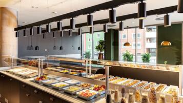 Tägliches Frühstücksbuffet gegen Gebühr