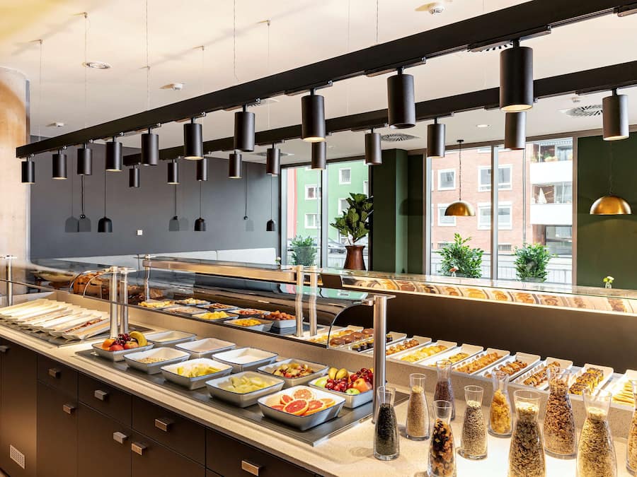 Desayuno buffet todos los días (con cargo)