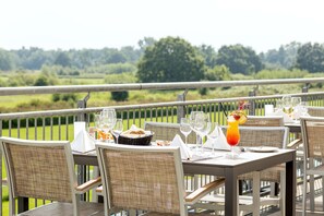 ลานระเบียง/นอกชาน