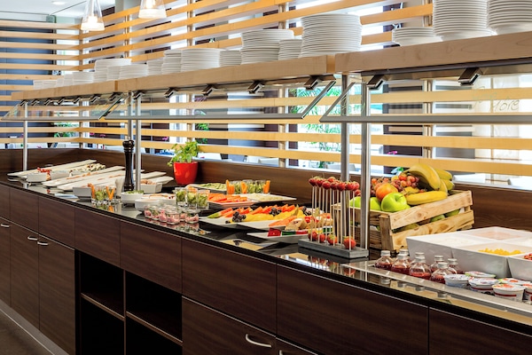 Tägliches Frühstücksbuffet gegen Gebühr