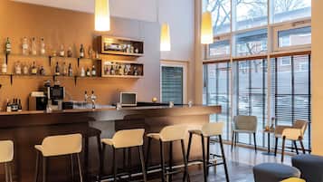 Bar (in der Unterkunft)