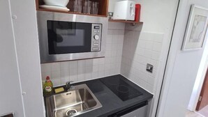 Ảnh chưa phân loại, 2 trong số 14 ảnh, nút