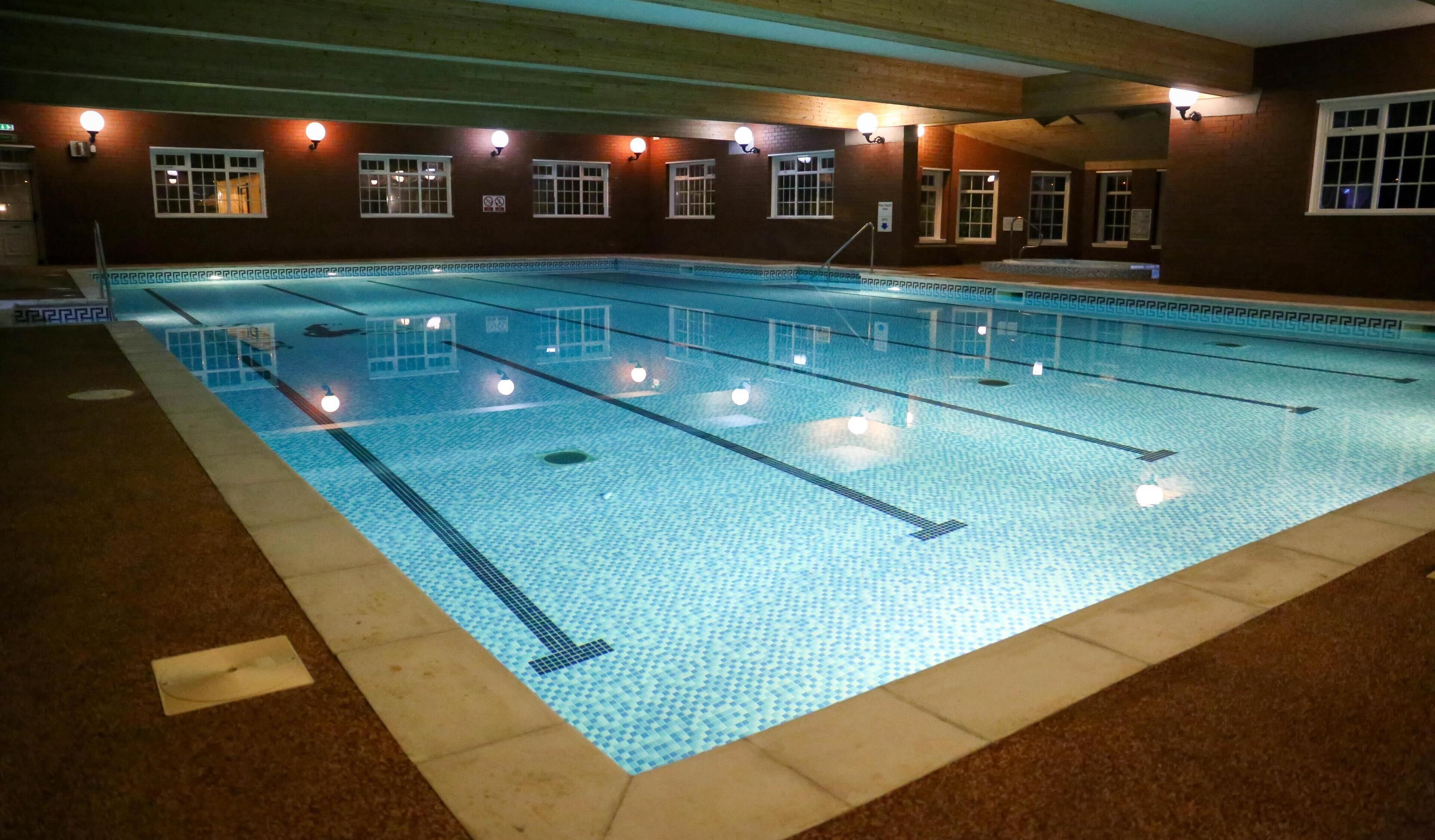 2 indoor pools