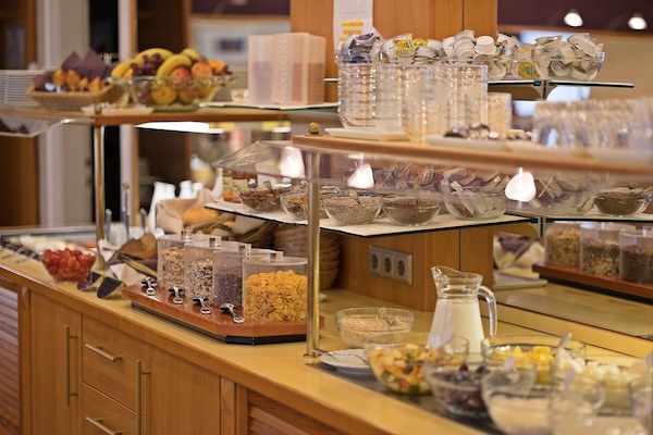 Daily buffet breakfast for a fee